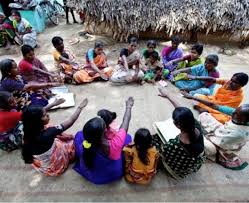 پاورپوینت نگاهی اجمالی به کشور هند و بررسی عملکرد گروه های خودیار در آن 